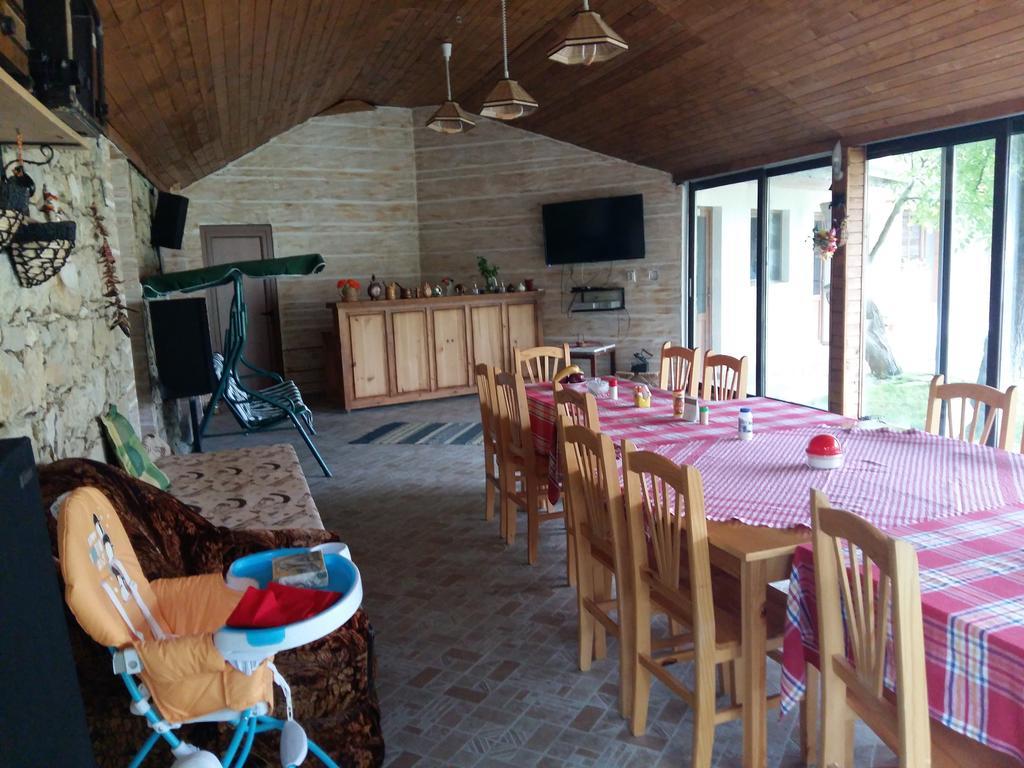 Guest House Friends Emen Экстерьер фото