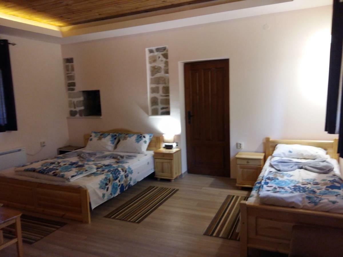 Guest House Friends Emen Экстерьер фото