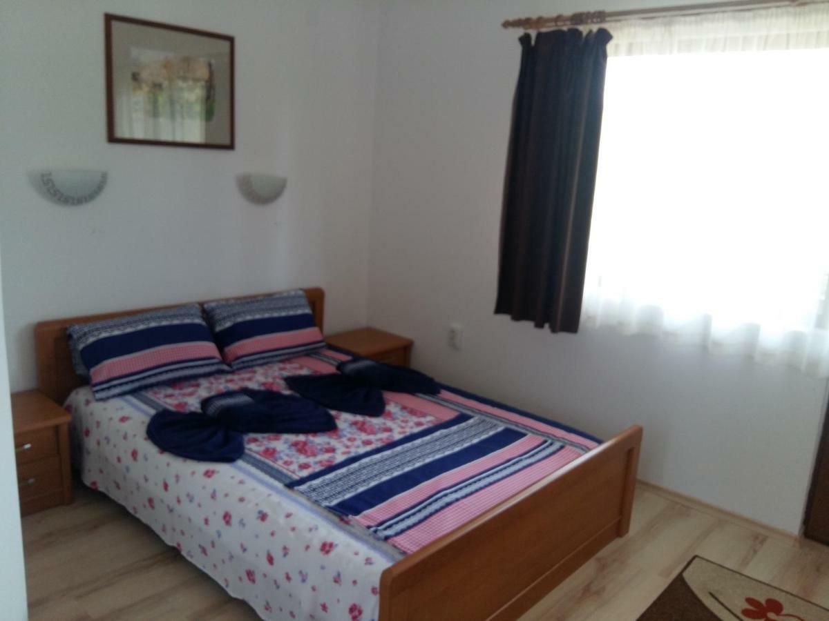 Guest House Friends Emen Экстерьер фото