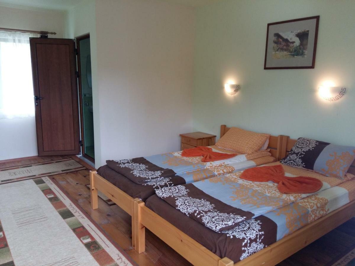 Guest House Friends Emen Экстерьер фото