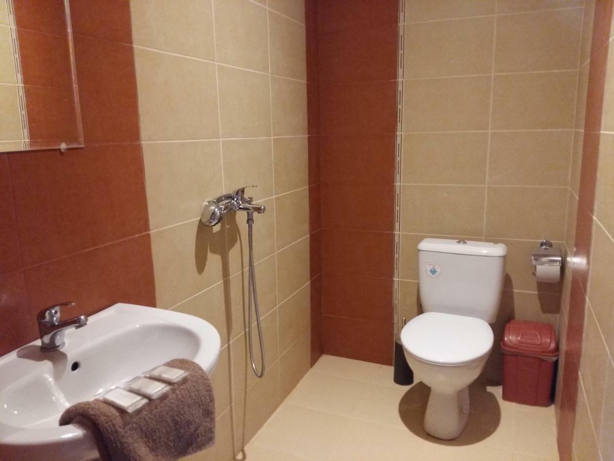 Guest House Friends Emen Экстерьер фото
